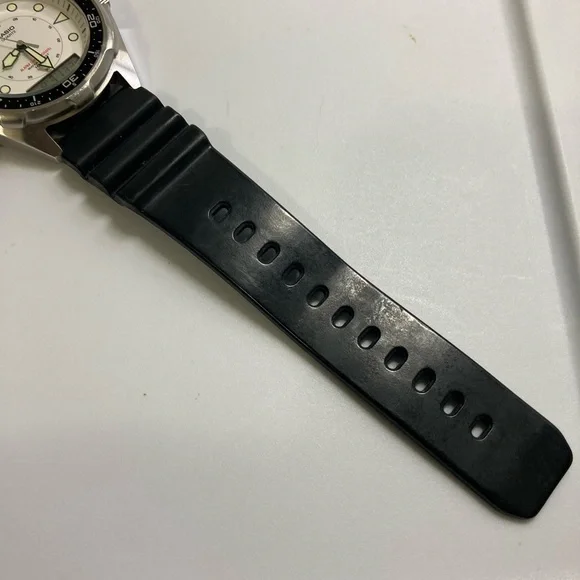Vintage Casio Arnie watch, white dial, AMW-320R, new battery, casio rubber strap - Picture 3 of 12